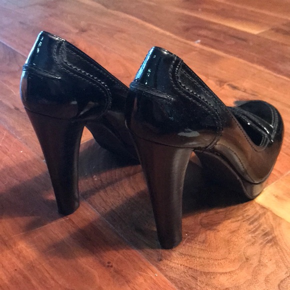 Stuart Weitzman Leather Heels - Picture 3 of 3